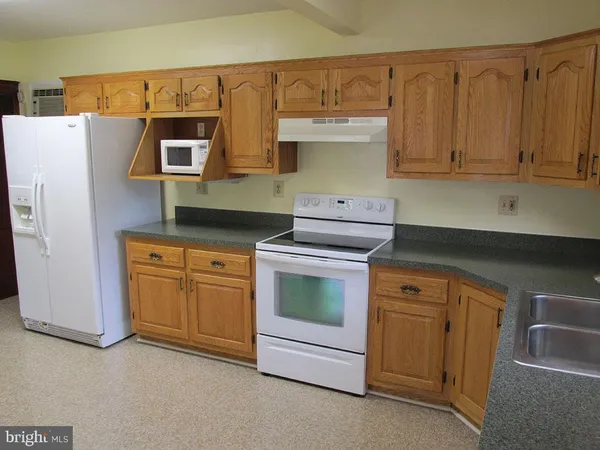 $2,100 | 5635 Oregon Avenue, Halethorpe, MD 21227