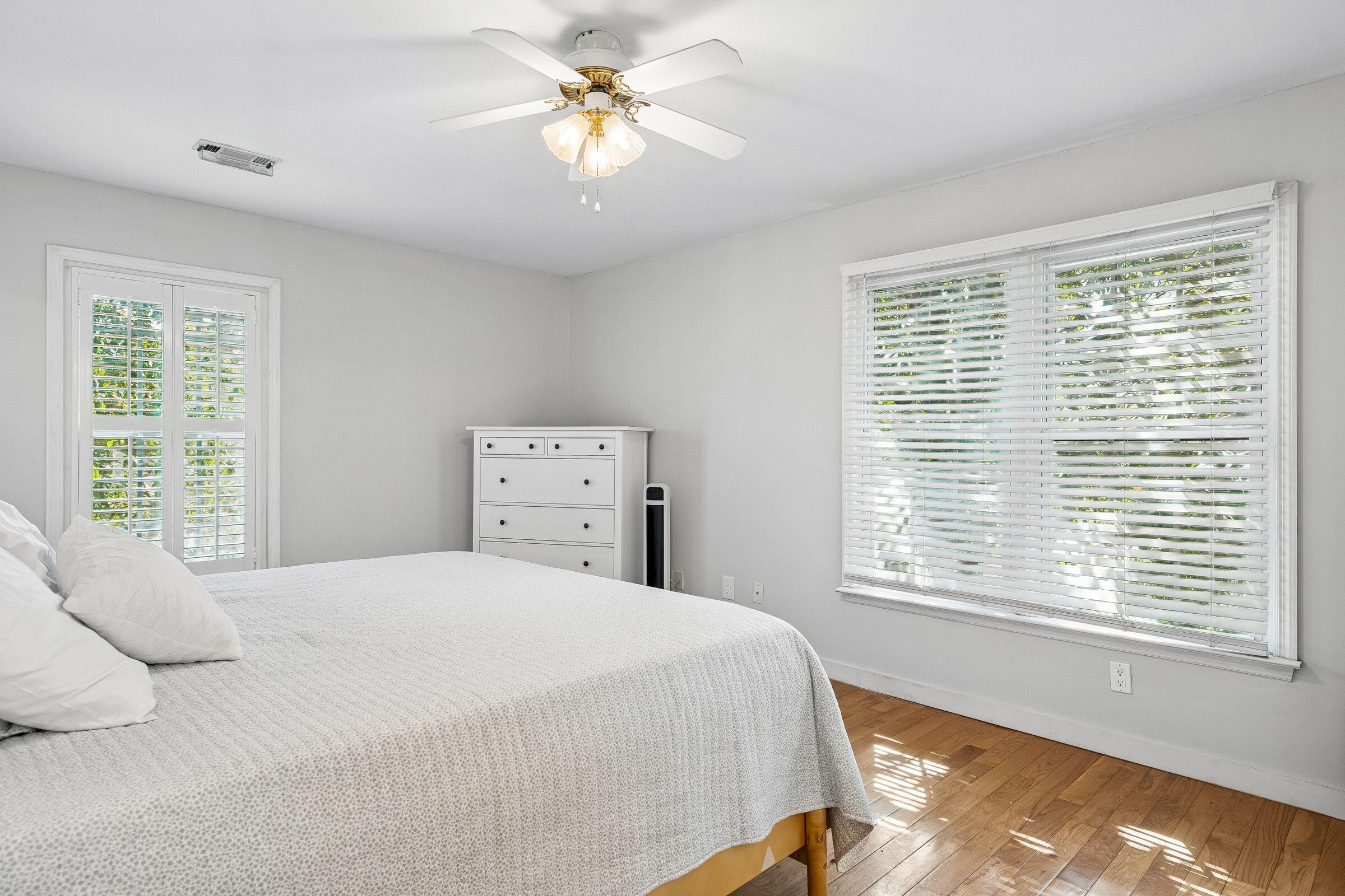 753 Milldenhall Road Mount Pleasant, SC 29464 - Photo 21 of 41 753 Mildenhall Rd-KeenEyeMarketing-24