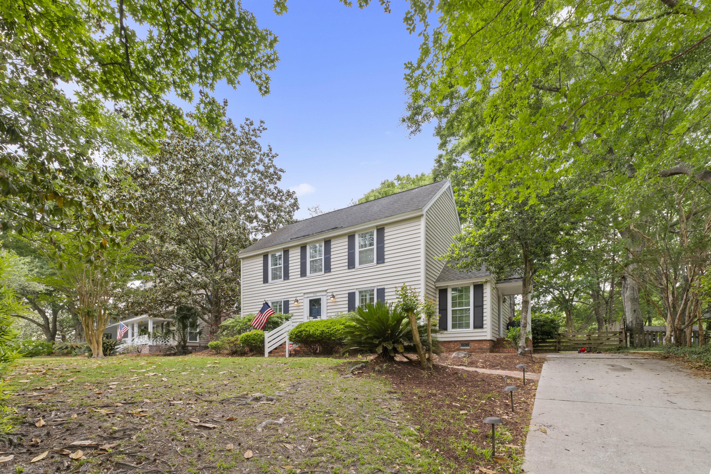 753 Milldenhall Road Mount Pleasant, SC 29464 - Photo 4 of 41 DSC09487