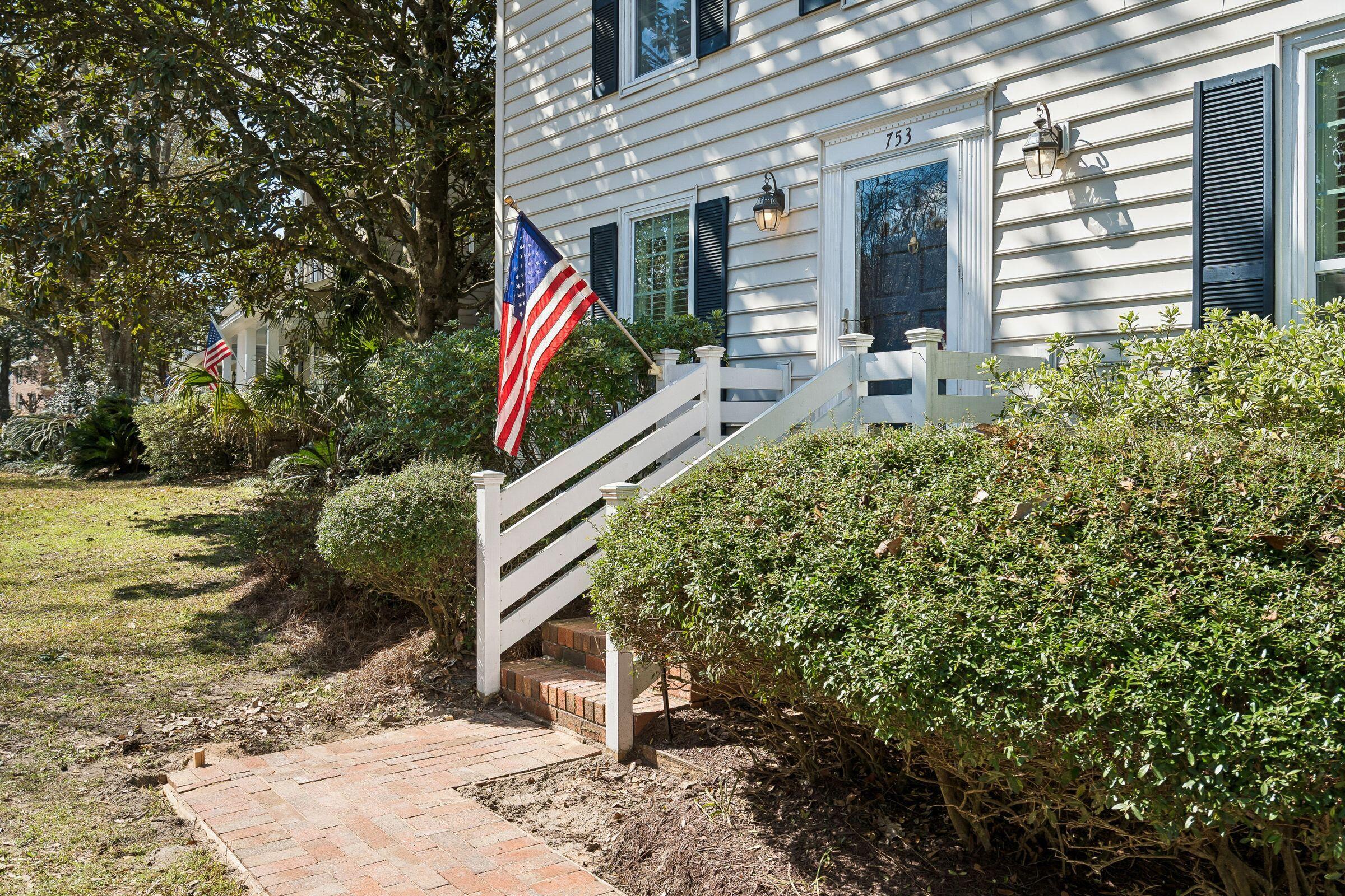 753 Milldenhall Road Mount Pleasant, SC 29464 - Photo 5 of 41 753 Mildenhall Rd-KeenEyeMarketing-3