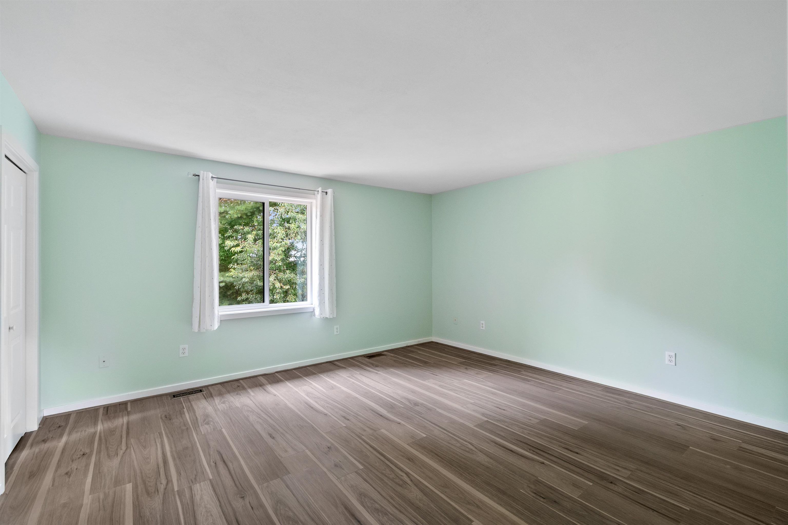 16 Thornhill Road Stratham, NH 03885 - Photo 11 of 39