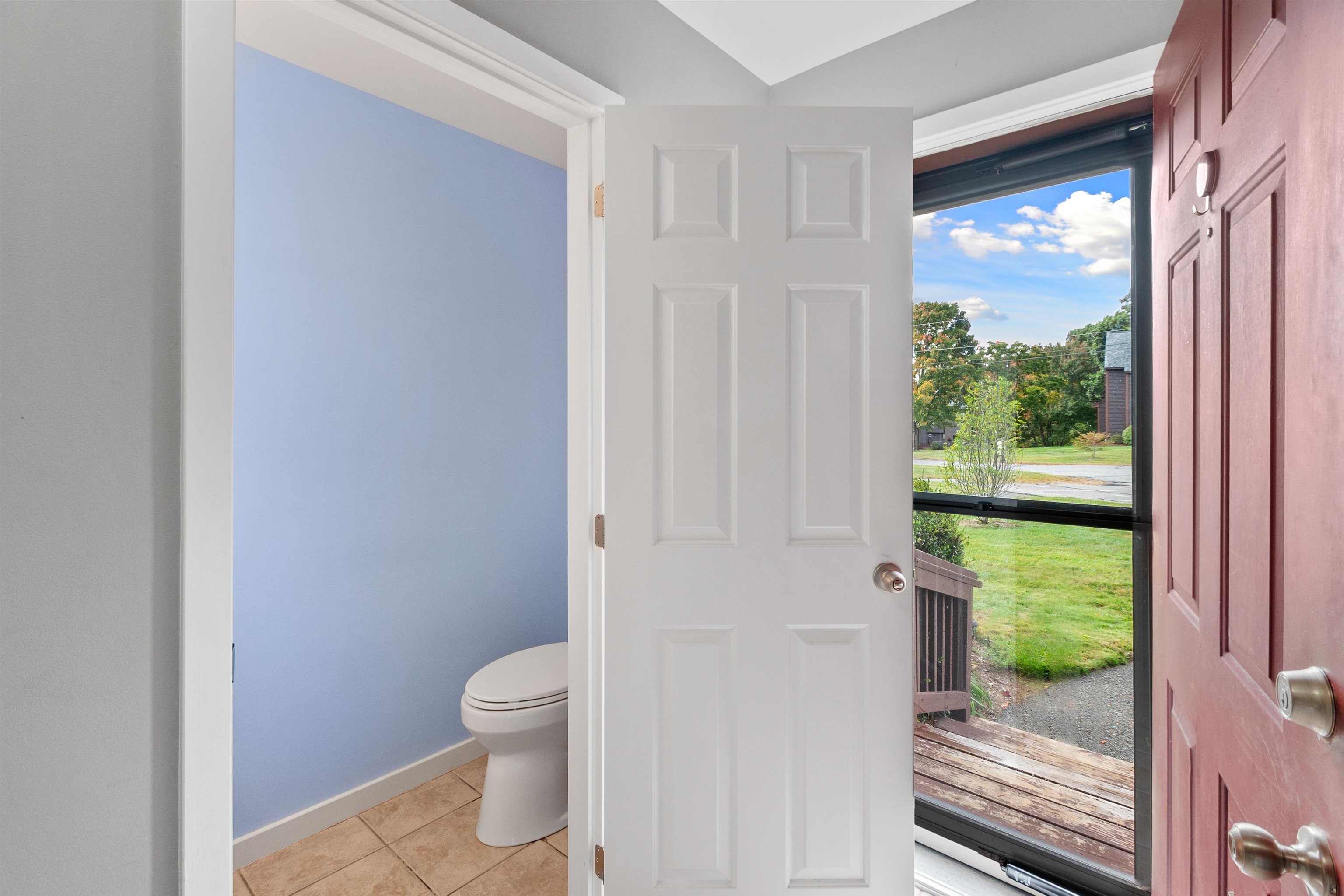 16 Thornhill Road Stratham, NH 03885 - Photo 7 of 39