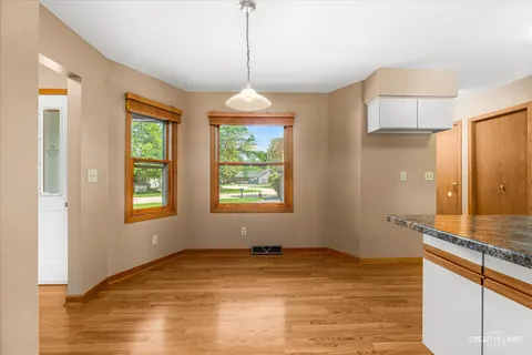 $334,900 | 435 North Hickory Street, Waterman, IL 60556