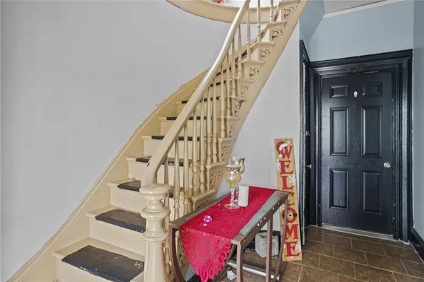 $599,000 | 8 Atlantic Avenue, Providence, RI 02907