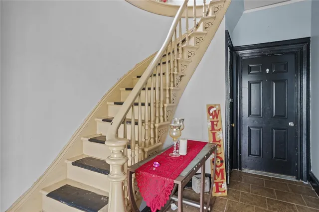 $599,000 | 8 Atlantic Avenue, Providence, RI 02907