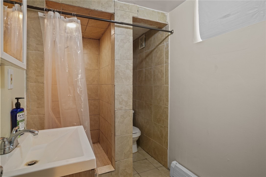 8 Atlantic Avenue Providence, RI 02907 - Photo 37 of 41