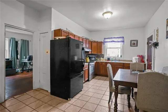 $599,000 | 8 Atlantic Avenue, Providence, RI 02907