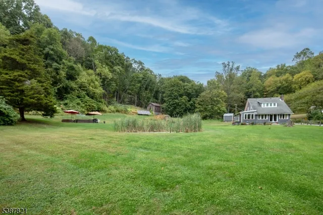 $425,000 | 31 Fox Farm Road, Phillipsburg, NJ 08865