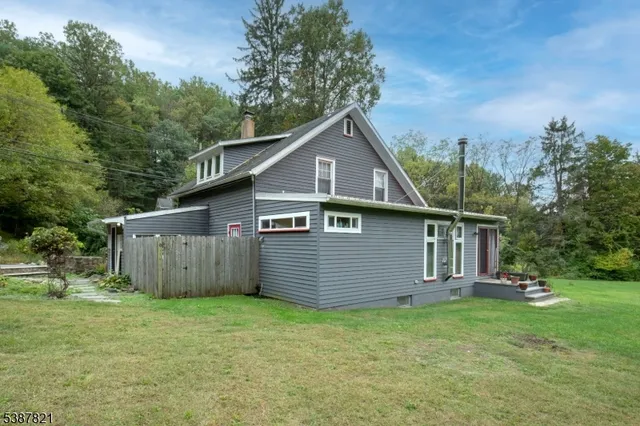 $425,000 | 31 Fox Farm Road, Phillipsburg, NJ 08865