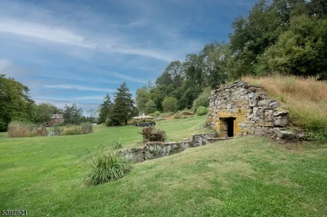 $425,000 | 31 Fox Farm Road, Phillipsburg, NJ 08865