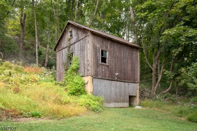 $425,000 | 31 Fox Farm Road, Phillipsburg, NJ 08865