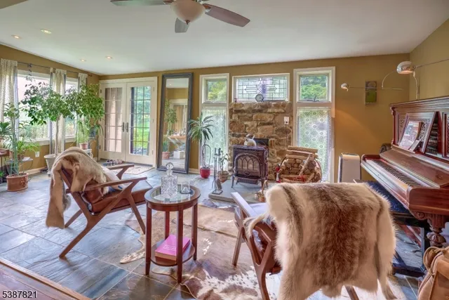 $425,000 | 31 Fox Farm Road, Phillipsburg, NJ 08865