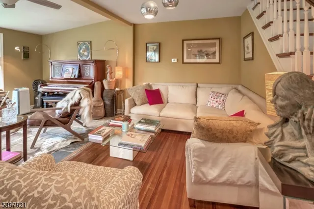 $425,000 | 31 Fox Farm Road, Phillipsburg, NJ 08865