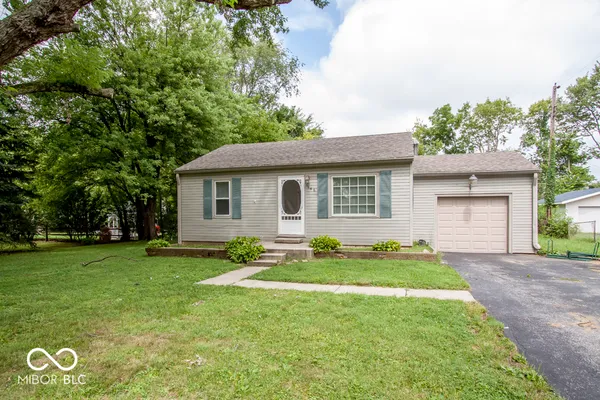 $1,375 | 986 Rita Drive, Greenwood, IN 46143