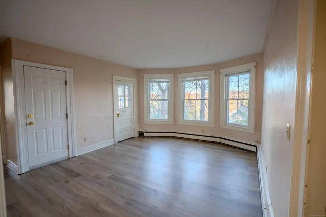 $1,900 | 128 Millville Avenue, Unit 2, Naugatuck, CT 06770