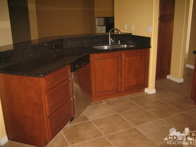 a close view of sink and tap