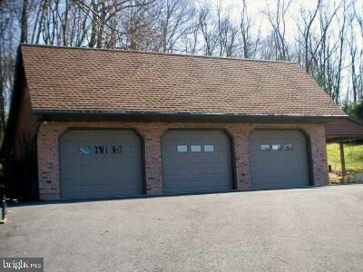 54 South Mountain Road Robesonia, PA 19551 - Photo 3 of 10 Gallery Image 3