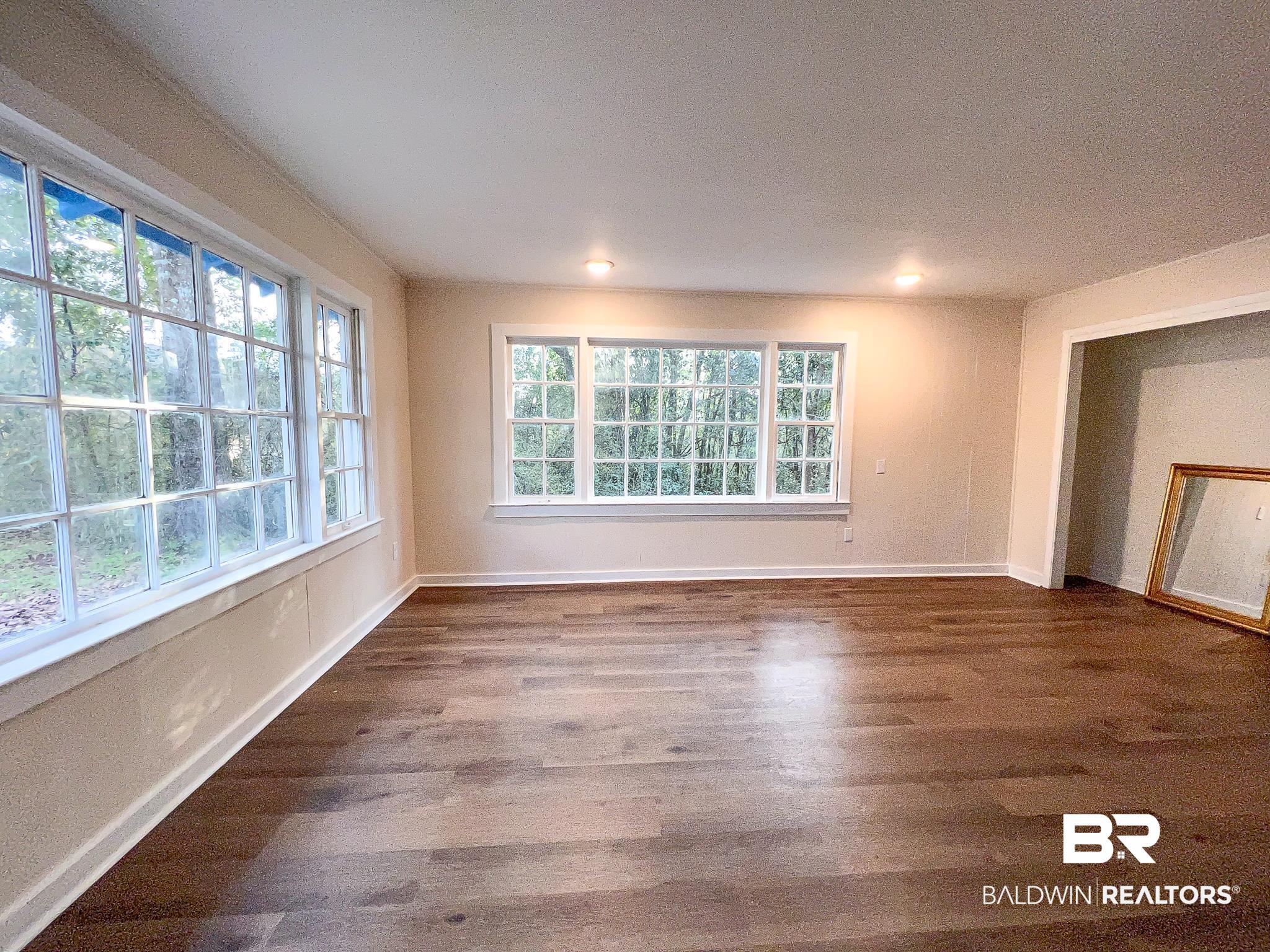 648 Elba Avenue Mobile, AL 36612 - Photo 2 of 36