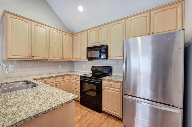 $350,000 | 245 Villa Creek Parkway, Canton, GA 30114