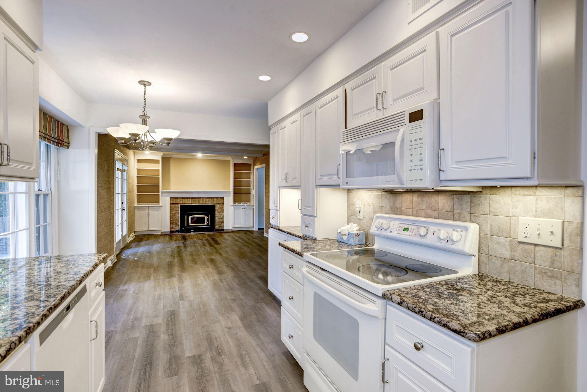 9012 Penn Manor Court Springfield, VA 22153 - Photo 4 of 35