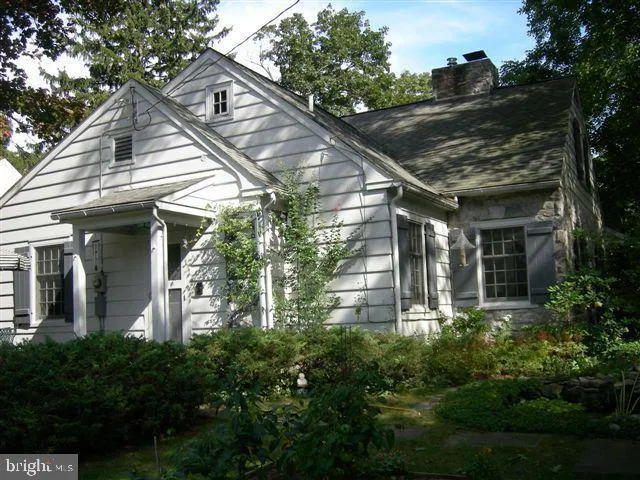 $525,000 | 1553 Hollywood Drive, Lancaster, PA 17601