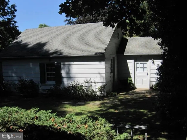 $525,000 | 1553 Hollywood Drive, Lancaster, PA 17601