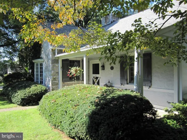 $525,000 | 1553 Hollywood Drive, Lancaster, PA 17601