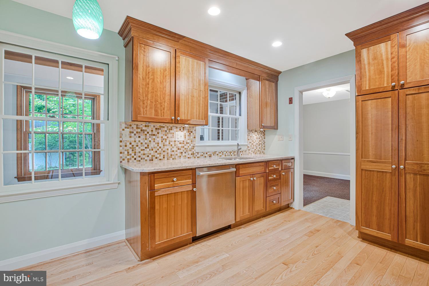 42 Sherwood Road Cockeysville, MD 21030 - Photo 13 of 44