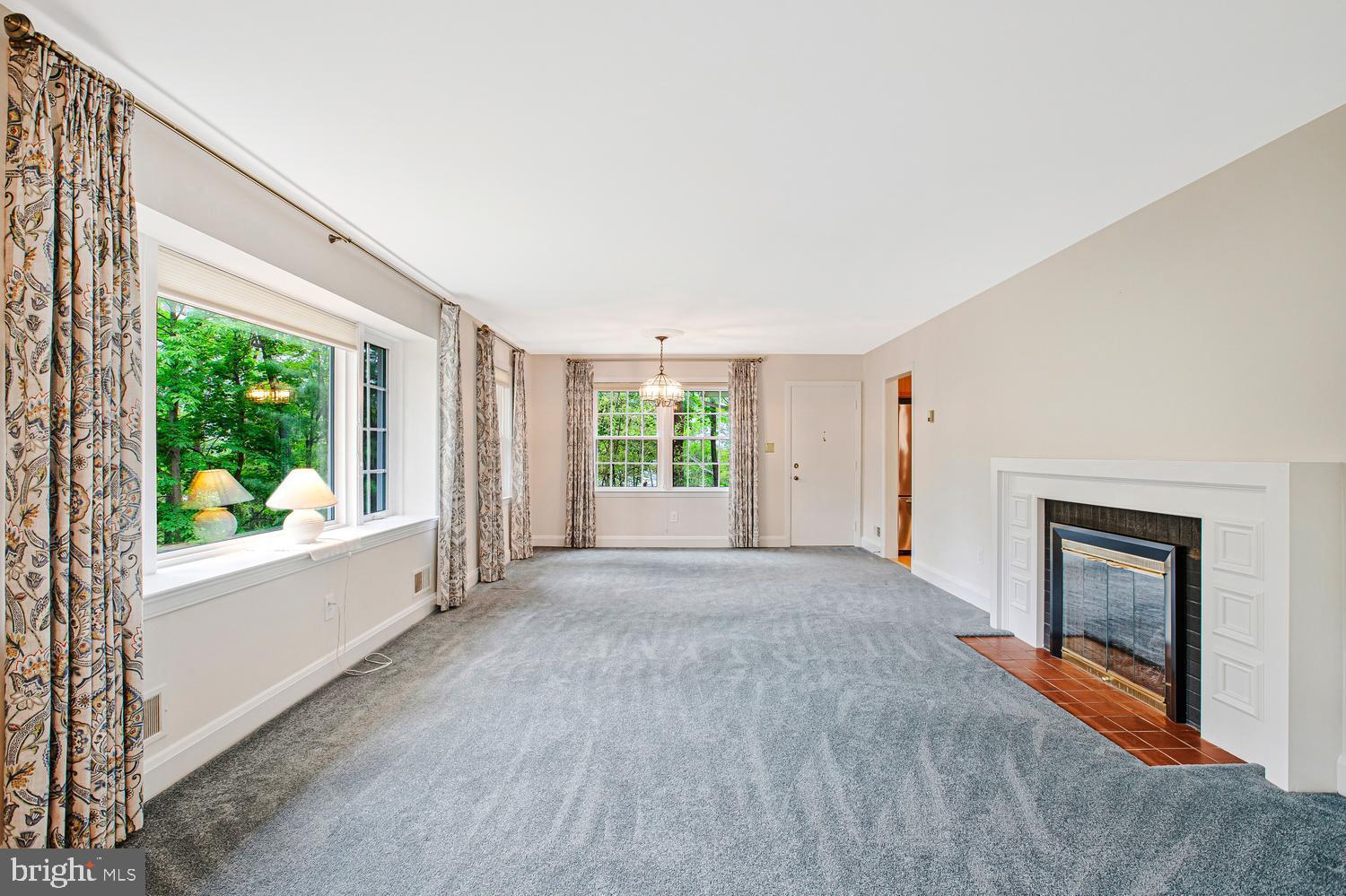 42 Sherwood Road Cockeysville, MD 21030 - Photo 2 of 44