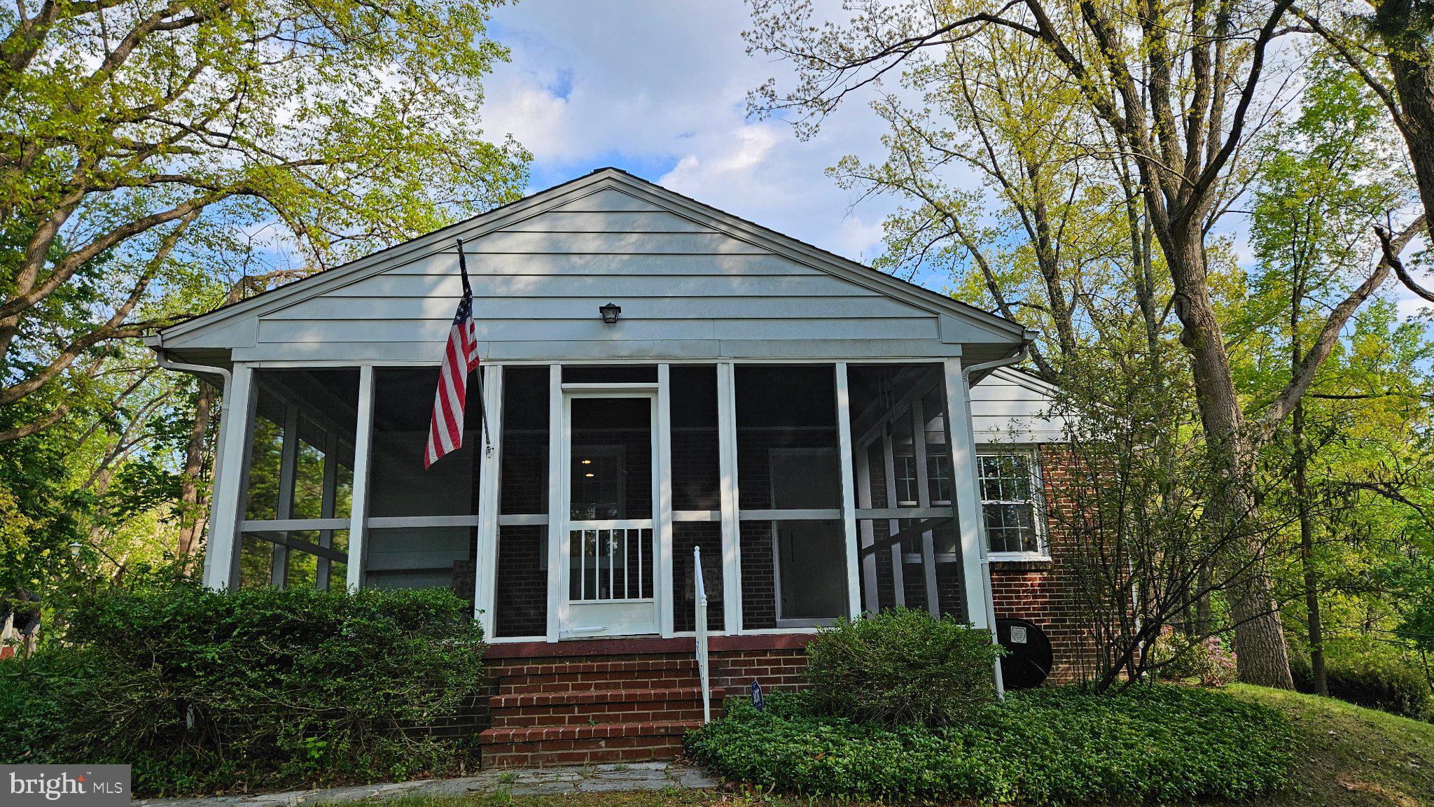 42 Sherwood Road Cockeysville, MD 21030 - Photo 41 of 44 Fantastic screened porch to enjoy your days.