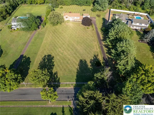 $525,000 | 2275 Rowland Road, Coopersburg, PA 18036