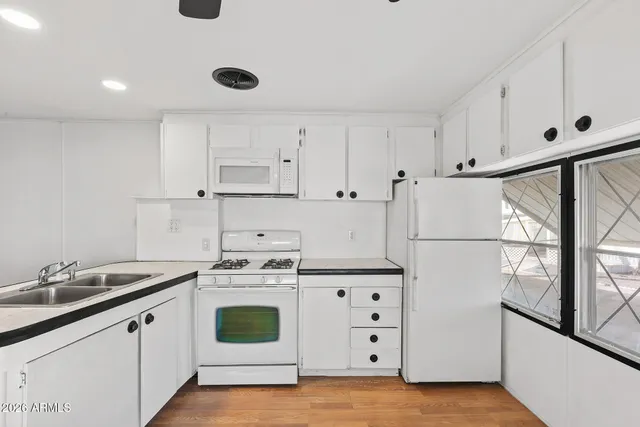 $30,000 | 10540 East Apache Trail, Unit 127, Apache Junction, AZ 85120