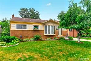 $189,900 | 32039 Avondale Street, Westland, MI 48186