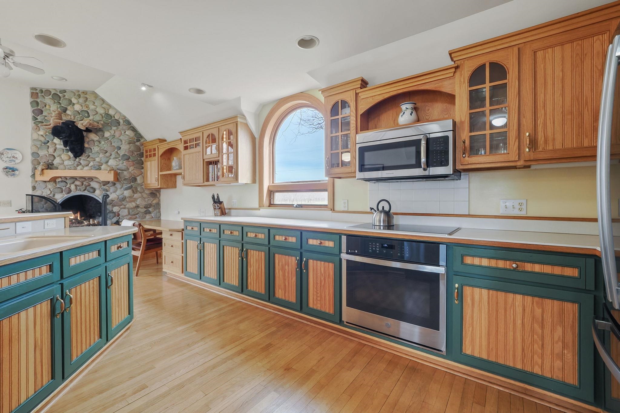 470 South Donnybrook Road Suttons Bay, MI 49682 - Photo 8 of 64