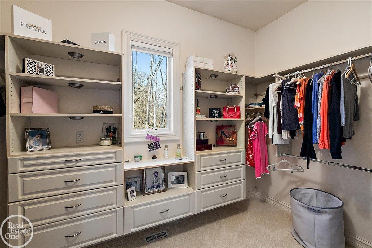 4575 Hidden Glen Circle Rochester, MI 48306 - Photo 51 of 82 50195236-46513d71-2272-428f-aa6c-fe4b812c7f27.JPG