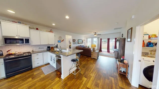 $264,700 | 106 Raider Court, Huntingburg, IN 47542