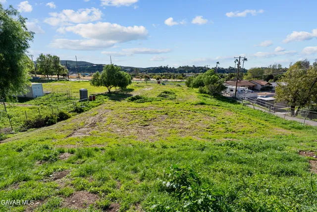 $1,650,000 | 0 Foothill Boulevard, Sylmar, CA 91342