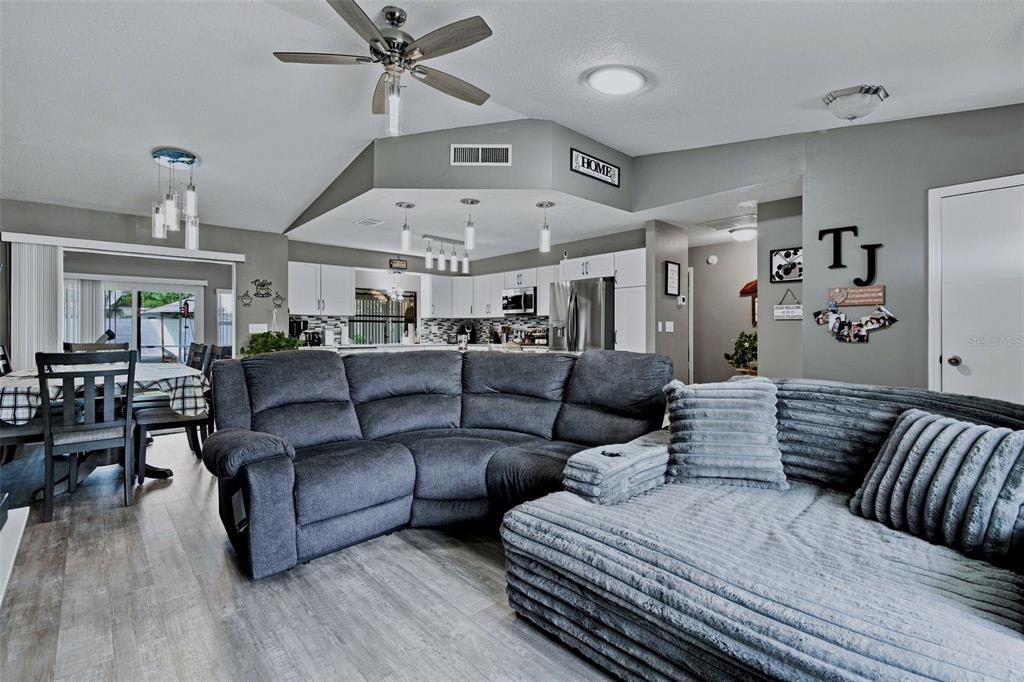 4211 Augustine Road Spring Hill, FL 34609 - Photo 18 of 51