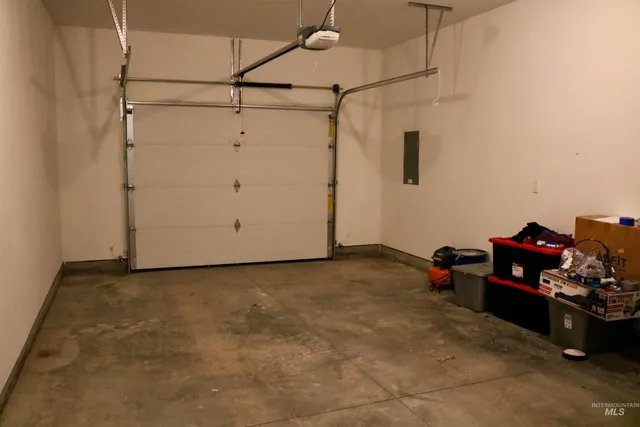 $409,900 | 286 / 288 Avenue, Wendell, ID 83355