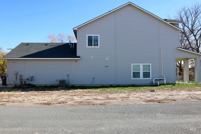 $409,900 | 286 / 288 Avenue, Wendell, ID 83355