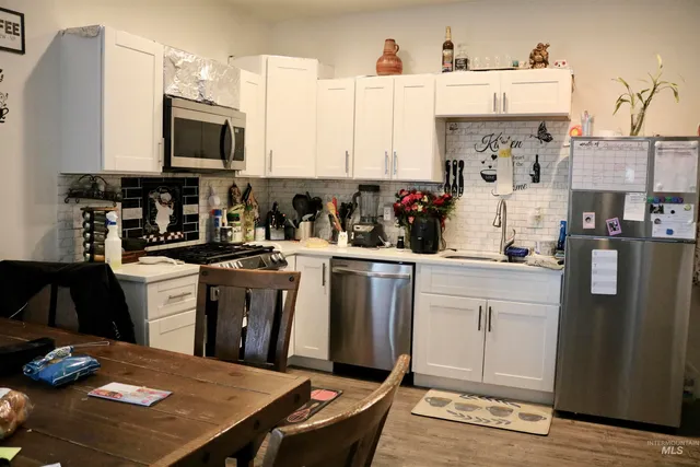 $409,900 | 286 / 288 Avenue, Wendell, ID 83355