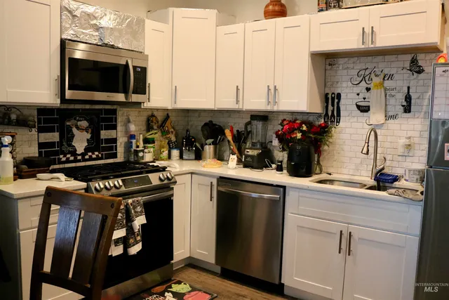 $409,900 | 286 / 288 Avenue, Wendell, ID 83355