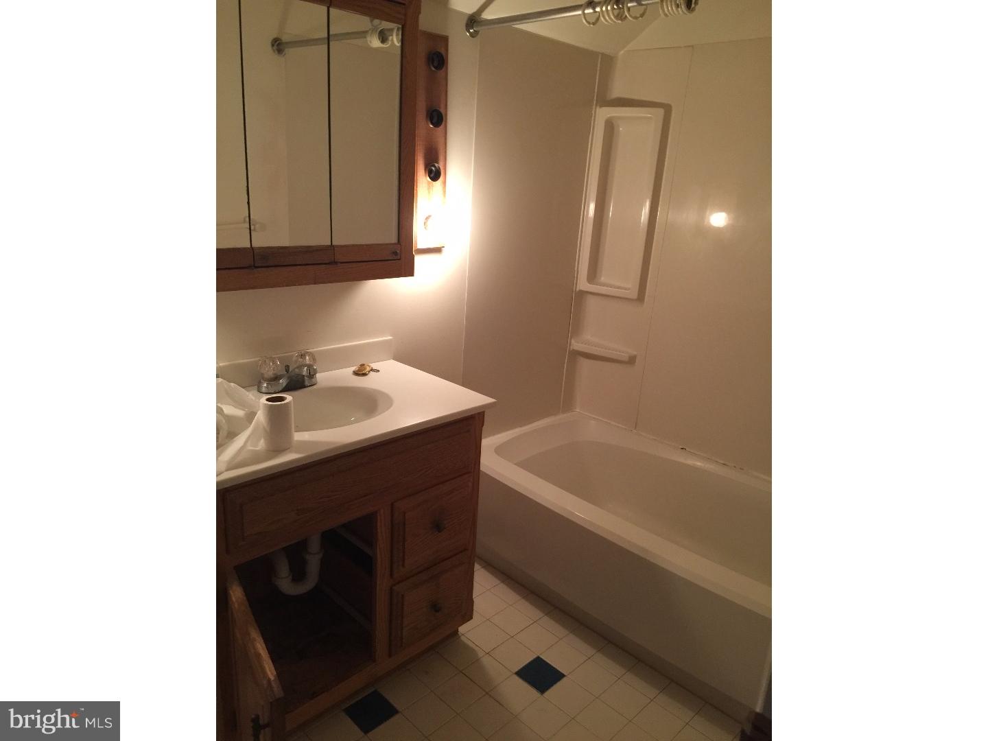 22 Country Club Road Royersford, PA 19468 - Photo 14 of 19 Bathroom