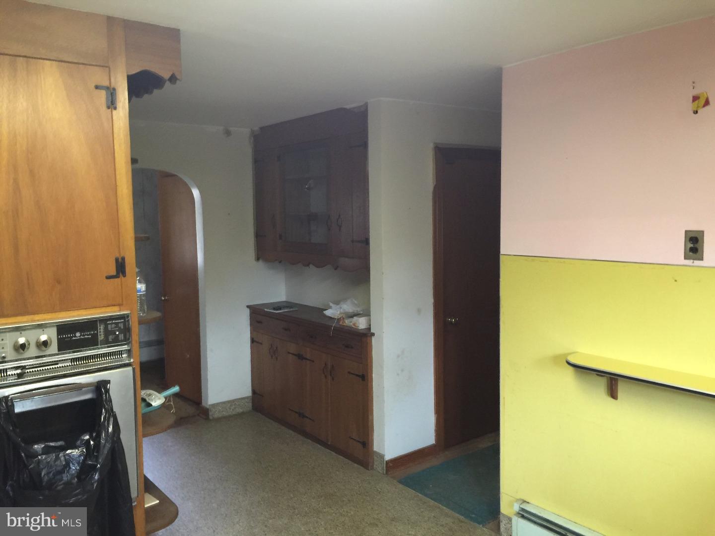 22 Country Club Road Royersford, PA 19468 - Photo 6 of 19 Kitchen