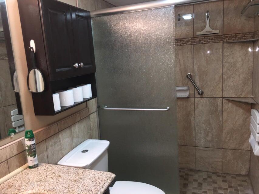 4070 Tivoli Court, Unit 202 Lake Worth, FL 33467 - Photo 13 of 18 20200312175316998603000000-o