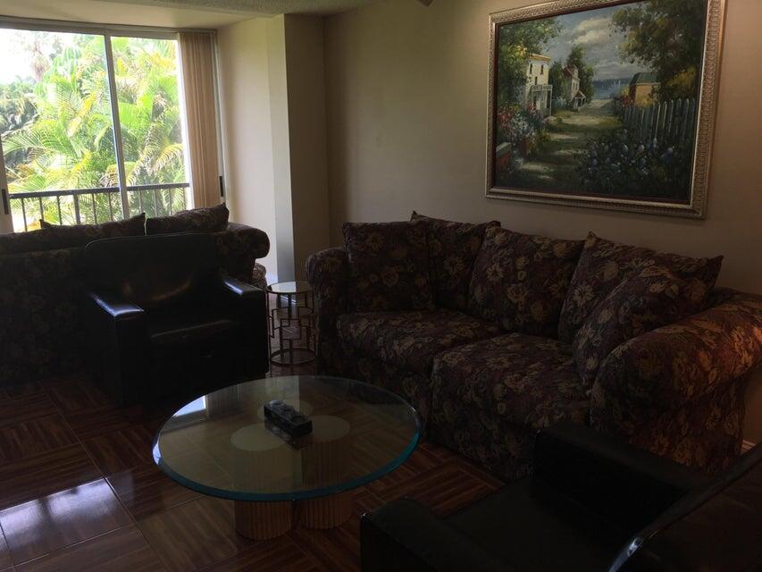 4070 Tivoli Court, Unit 202 Lake Worth, FL 33467 - Photo 7 of 18 20200312175311215440000000-o