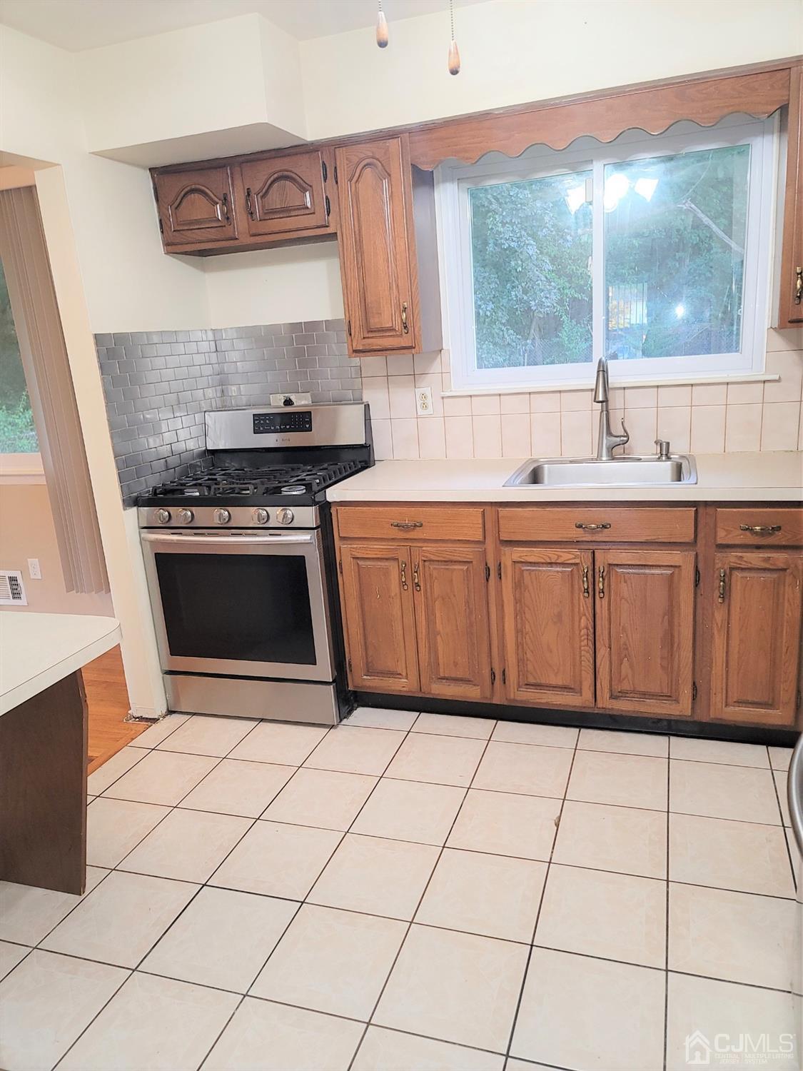 42 Rieder Road Edison, NJ 08817 - Photo 11 of 30 Gallery Image 11