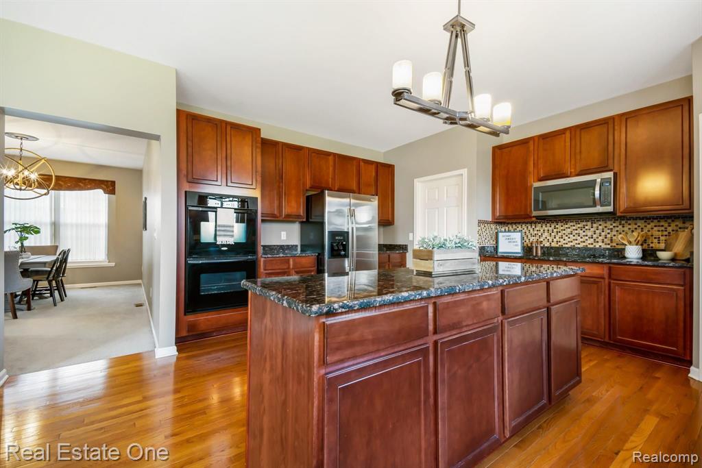 3475 Talbert Circle Rochester Hills, MI 48307 - Photo 11 of 43