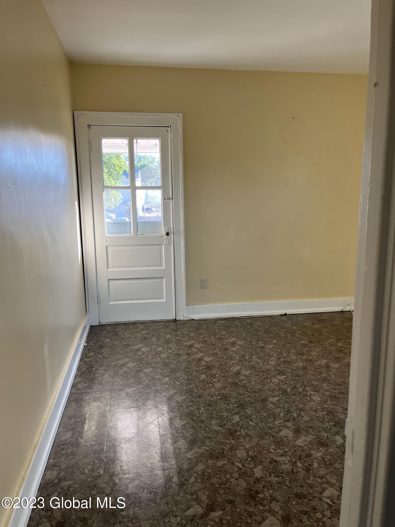 2011 Eastern Parkway, Unit 2R Schenectady, NY 12309 - Photo 12 of 16 IMG_4540