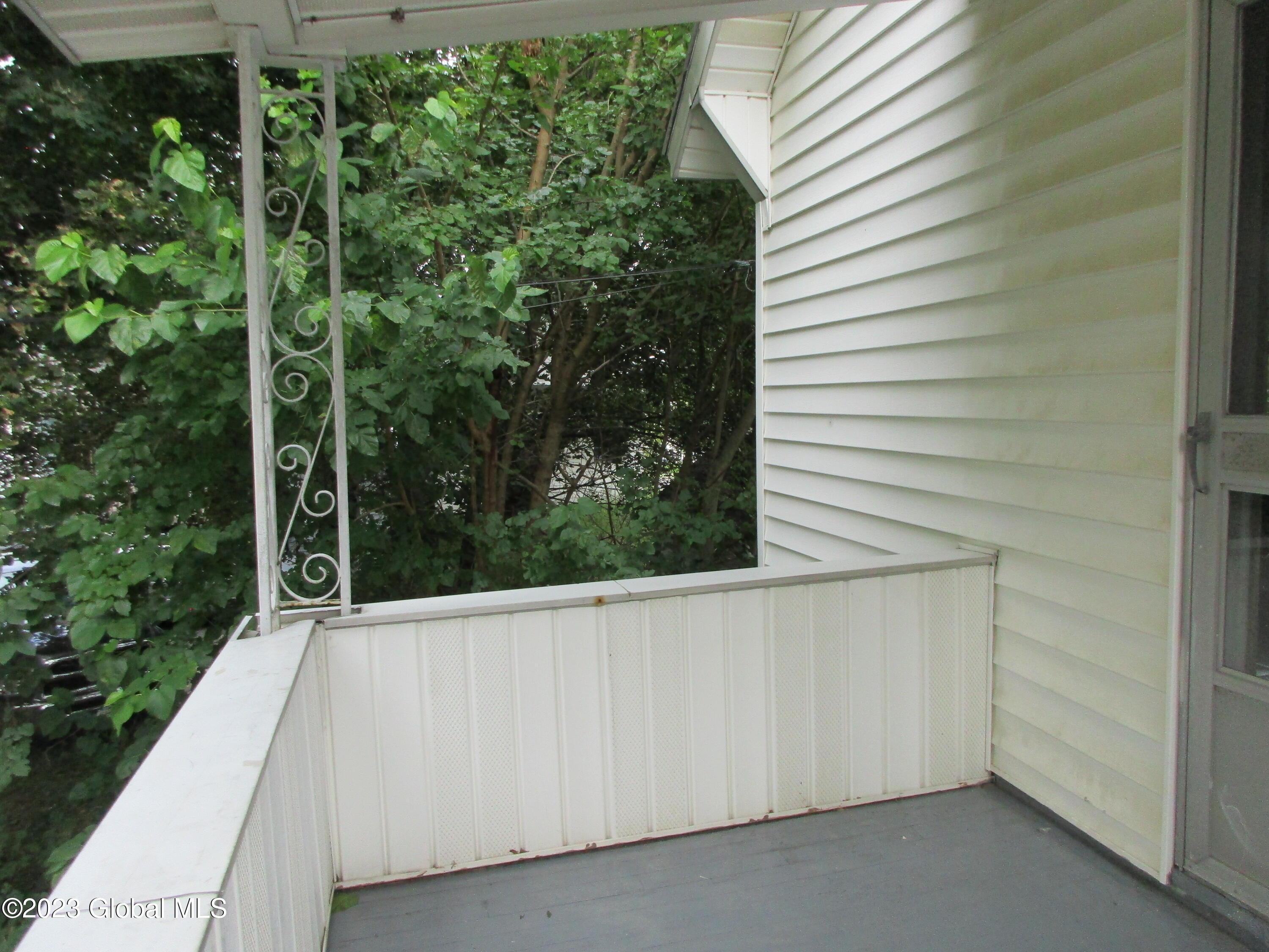 2011 Eastern Parkway, Unit 2R Schenectady, NY 12309 - Photo 14 of 16 IMG_2124